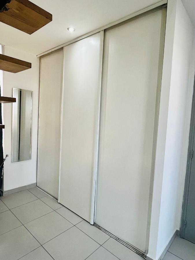 Superbe Duplex Design Neuf 2 Chambres, Climatise Tout Confort, Facile D,Acces Stationnement Gratuit マルセイユ エクステリア 写真